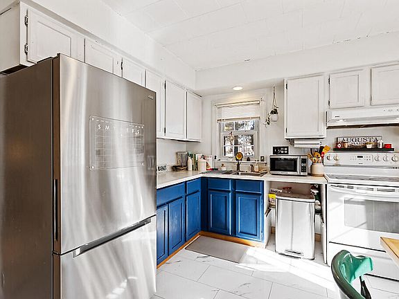 3rd image of 189 Cony Street