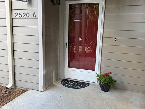 2520 Stradbrook Dr APT A