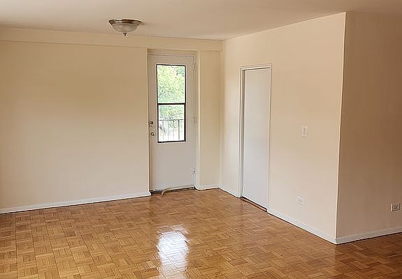 5th image of 2601 Henry Hudson Pkwy W #4B