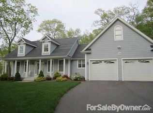 19 Crystal Ridge Dr, Ellington, CT 06029