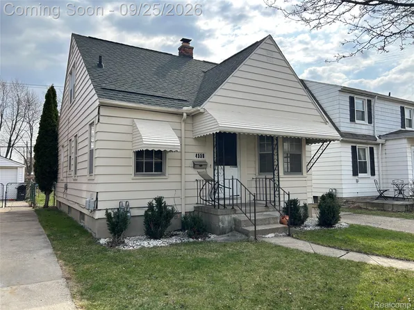 4558 Helen St, Dearborn, MI 48126