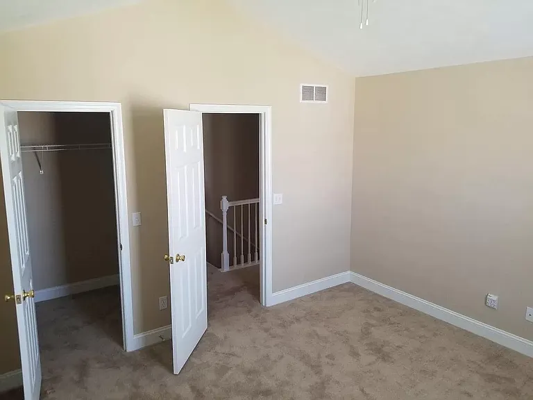 630 Hampton Way — Photo 10