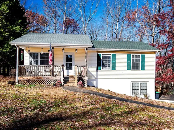 18 Cliftwood Rd, Palmyra, VA 22963
