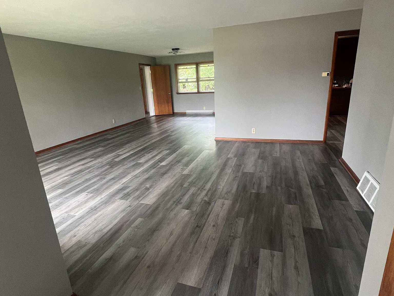 3 bed, 1700 sqft, $2,100 — Photo 2
