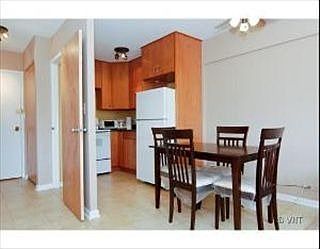3rd image of 1460 N Sandburg Ter APT 407