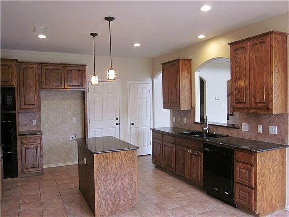 2nd image of 103 Misty Glen Ln