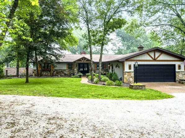 180 Briar Oaks Lane, Branson West, MO 65737