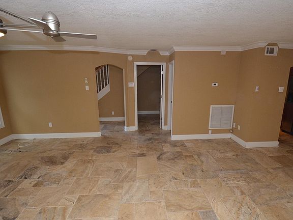 3rd image of 695 A1a N Unit 116