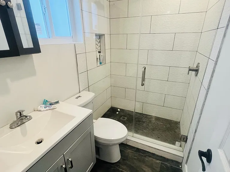 1027 SW 12th Ave #4 — Photo 6
