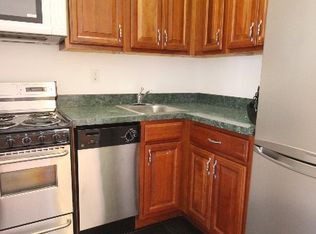 460 W 50th St APT 3B, New York, NY 10019