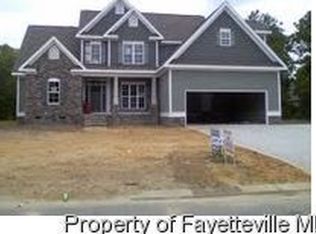 1434 Vergeland Dr, Hope Mills, NC 28348