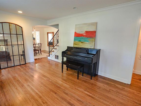 4th image of 3657 Oakley Ave