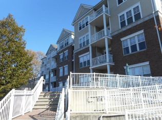 191 W 30th St #201, BAYONNE, NJ 07002