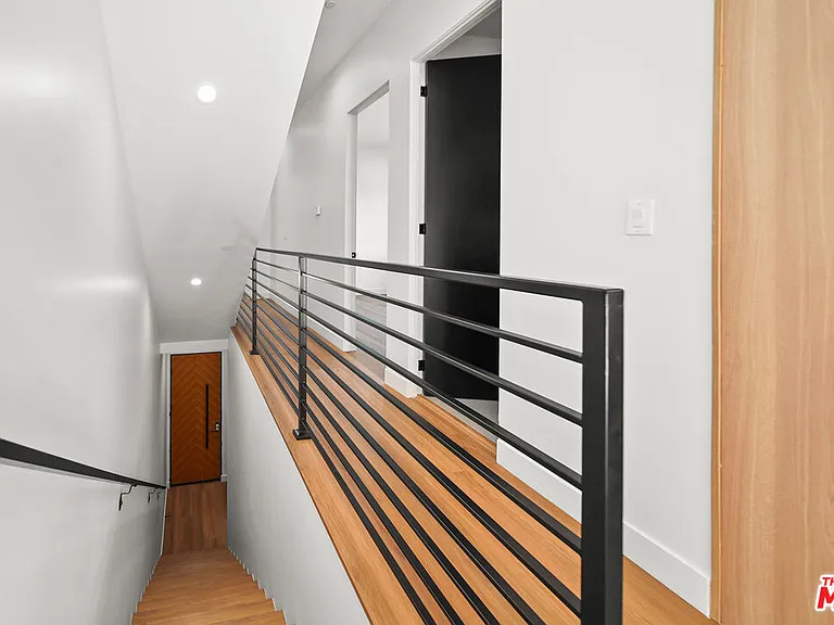 1907 S Corning St #1 — Photo 11
