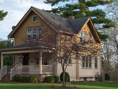 215 Pine St, Oconomowoc, WI, 53066