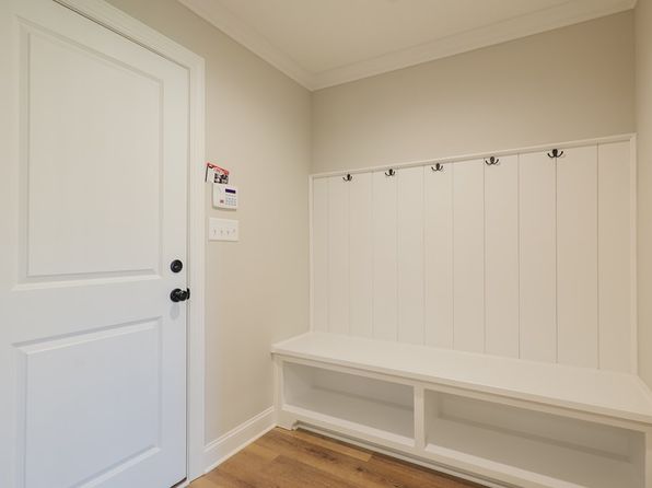 148 Audrey Ln, Hahira, GA 31632