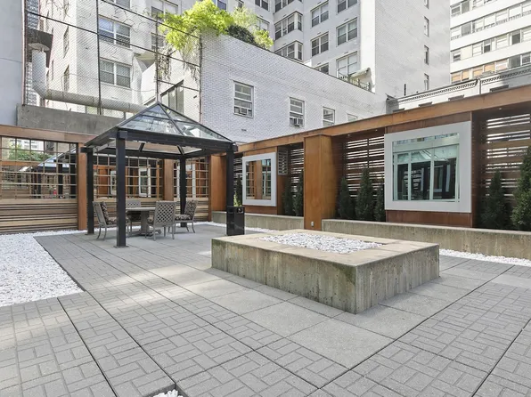 207 East 57th Street image 14 of 18