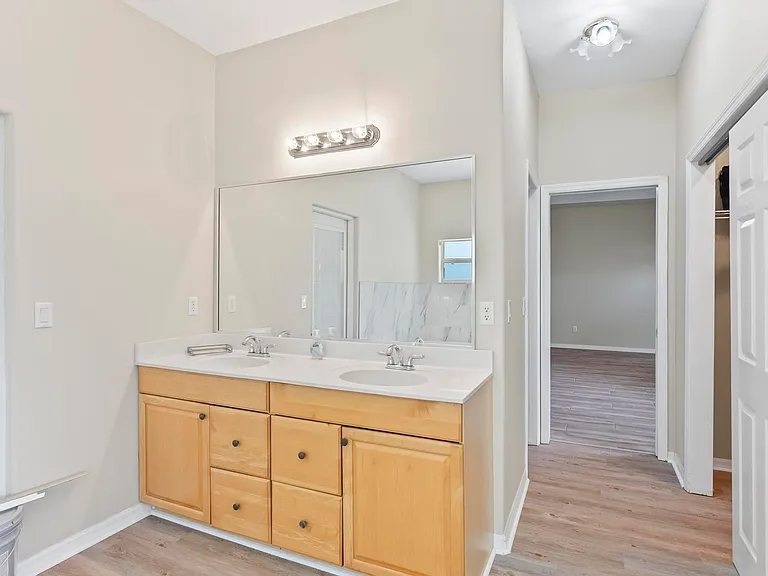 24 Lakecliff Dr — Photo 44