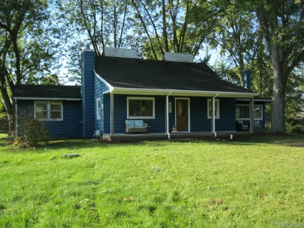 9201 Reid Rd, Swartz Creek, MI 48473