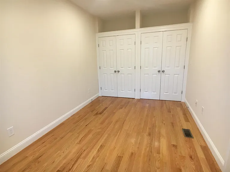 67 Temple St #2 — Photo 9