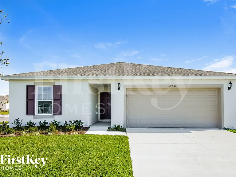 646 Lindbergh Way — Photo 1