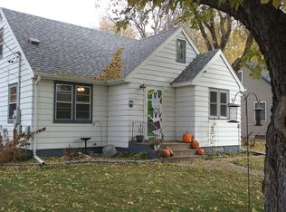 20 W Pike St, Osakis, MN 56360