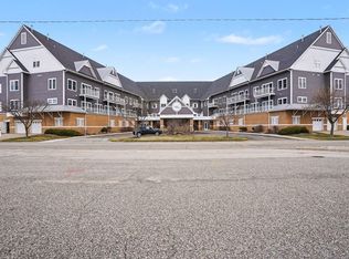 917 W Savidge St Unit 38, Spring Lake, MI 49456