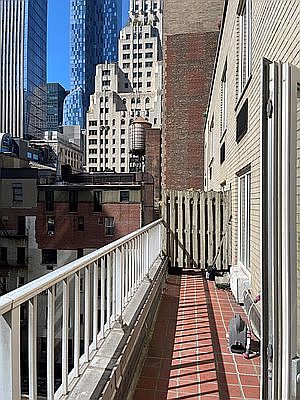 5th image of 40 Central Park S #14G
