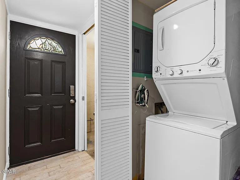 6901 N Lagoon Dr #1 — Photo 4