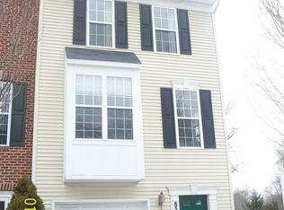 8512 Towne Manor Ct, Alexandria, VA