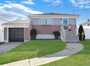 589 Yale St, Oceanside, NY