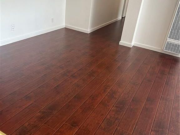 4th image of 1540 Torrance Blvd