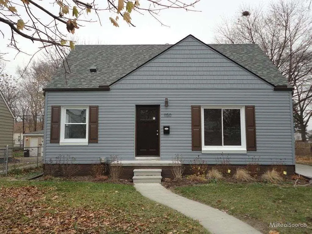 1150 W Marshall St photo 1