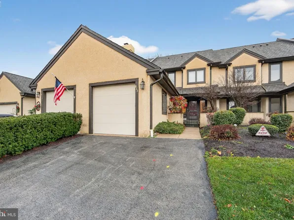 932 Hedgerow Ct, Blue Bell, PA 19422