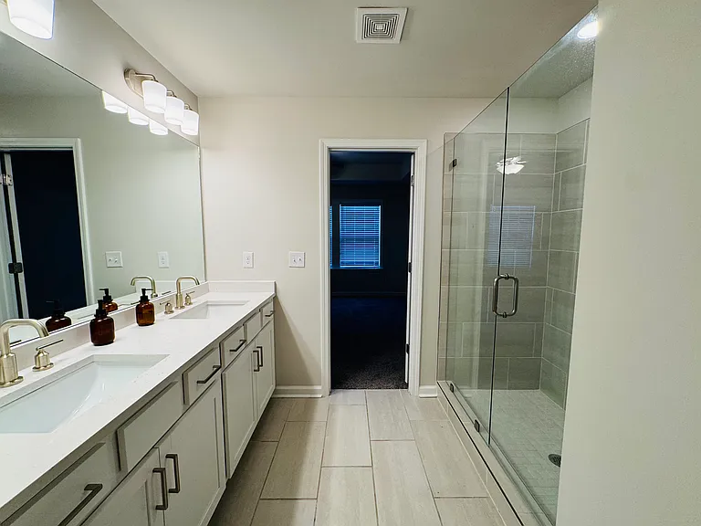 3716 Davis Cir — Photo 11