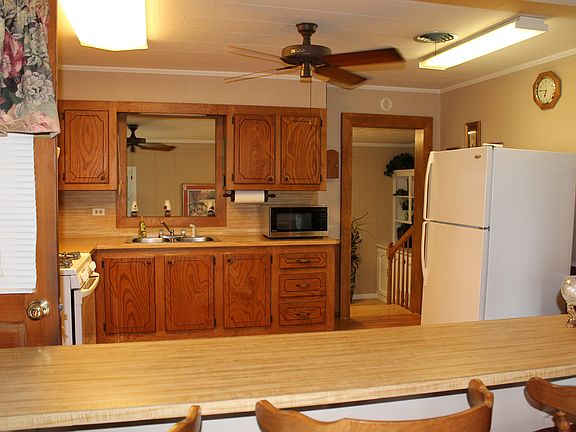 2nd image of 203 Bunn St