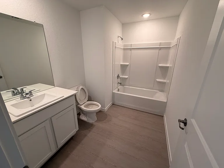 10807 Bernal Cv — Photo 5