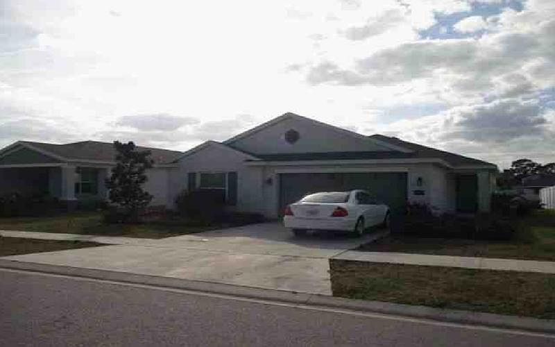 1st image of 416 Three Oaks Dr