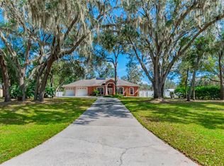 8420 Southwood Pines St, Lithia, FL 33547