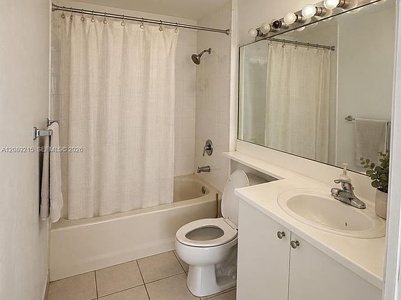 4th image of 8030 N Nob Hill Rd APT 105
