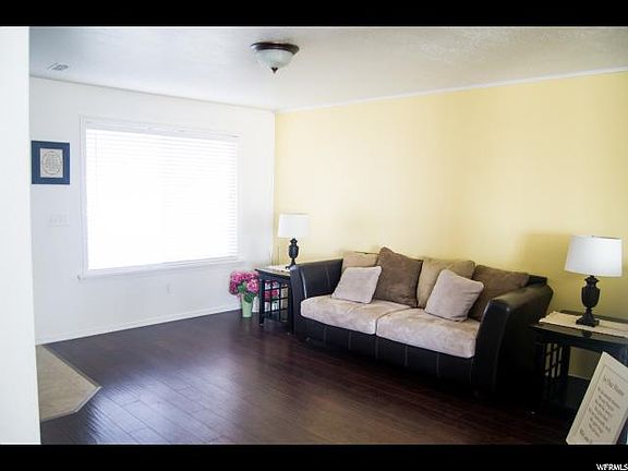 4th image of 3518 S Hawk Dr