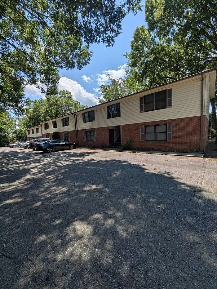 1 bed, 1.0 bath, $795 — Photo 1
