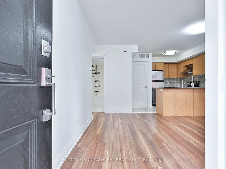 318 John St #265 — Photo 5