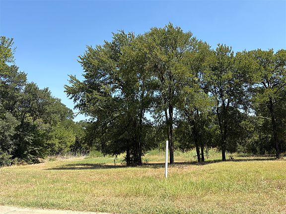 5th image of 2487 Creekwood Dr