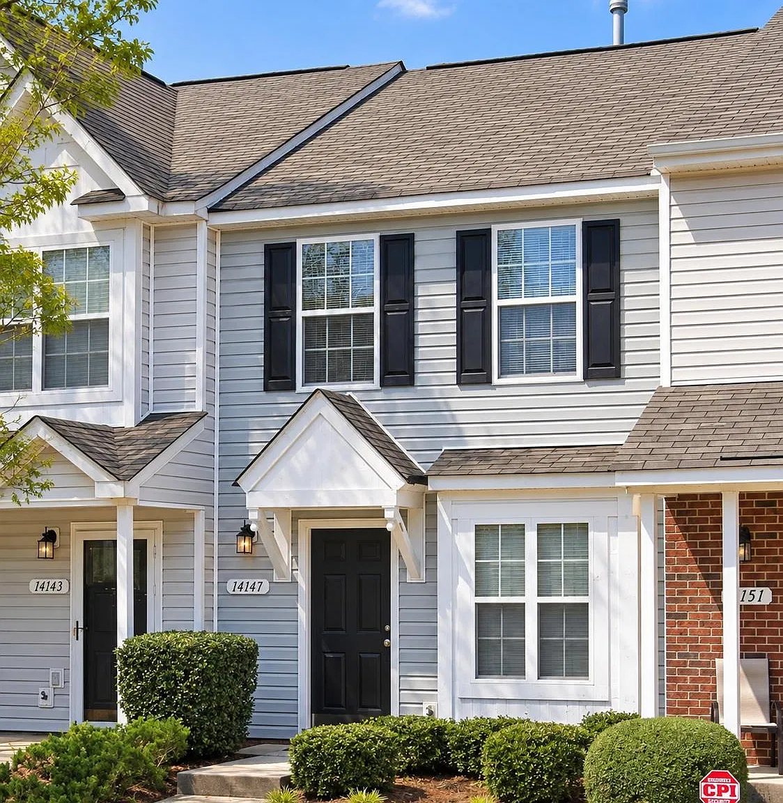 2 bed, 1.5 bath, 1100 sqft, $1,600 — Photo 1