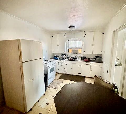 5th image of 1601 Peterson Rd S