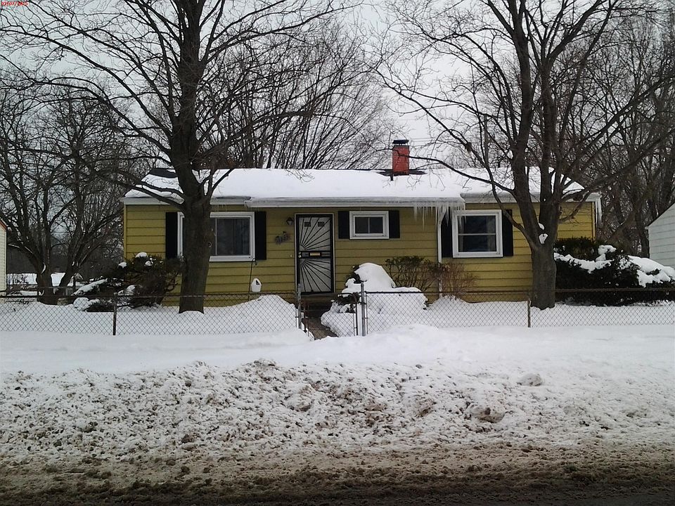 1st image of 2827 Woodruff Ln