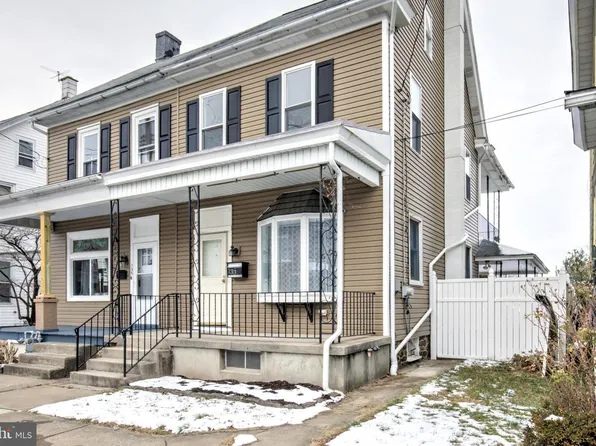 133 W Washington St, Fleetwood, PA 19522