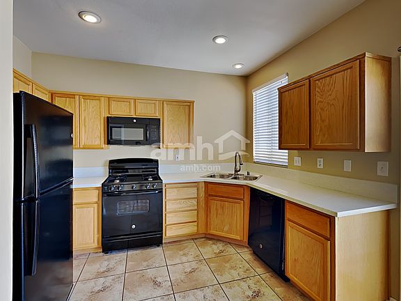 3rd image of 1086 Sweeping Ivy Ct