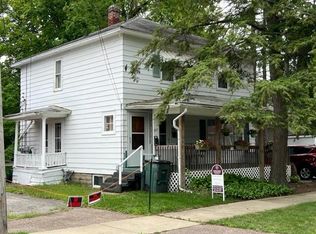 217 East St, Three Rivers, MI 49093